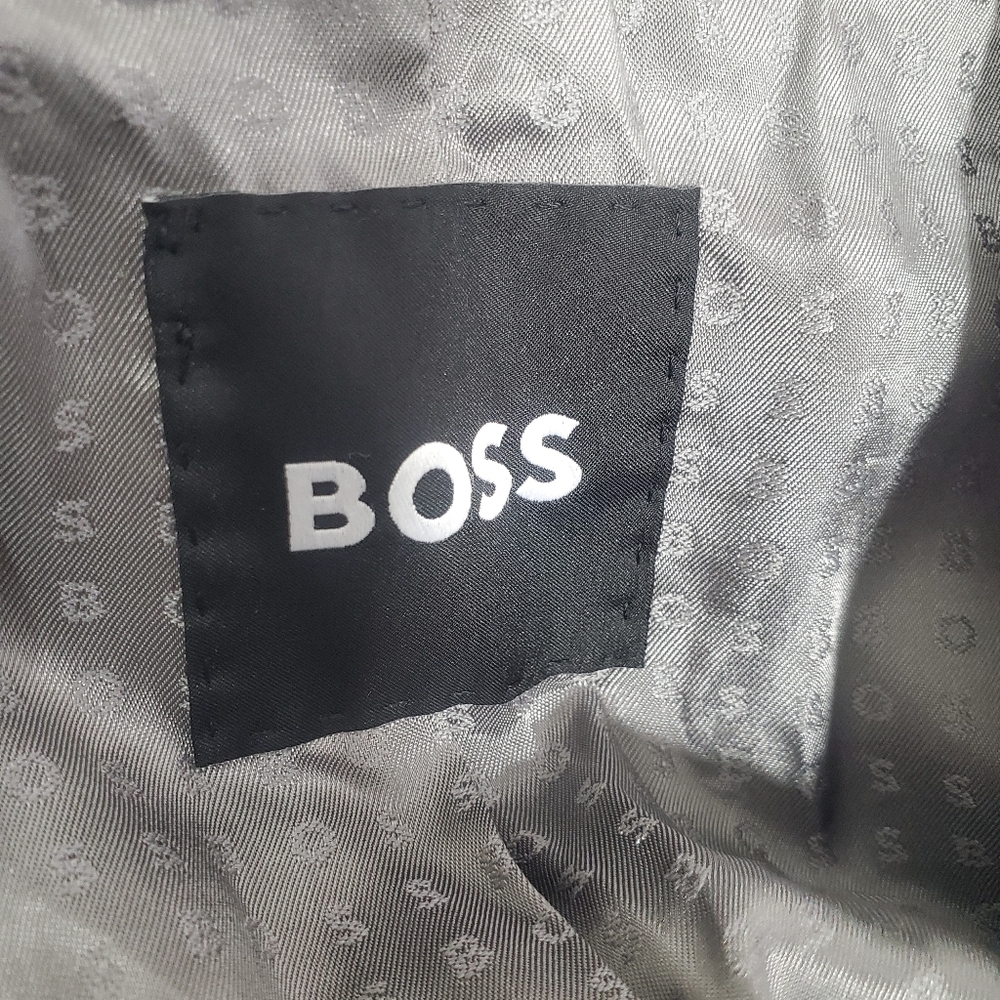 Hugo Boss 44 R Slim Fit Men's Gray Window pane Wool Two Button Blazer New Tags. - Picture 4 of 7
